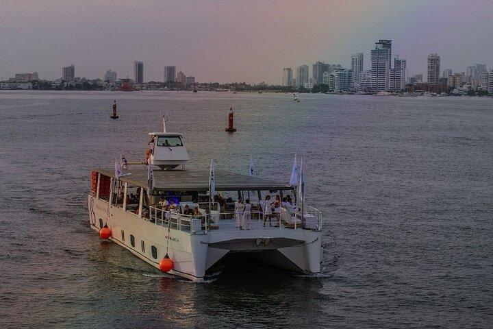Sunset Experience Cartagena Boat Party