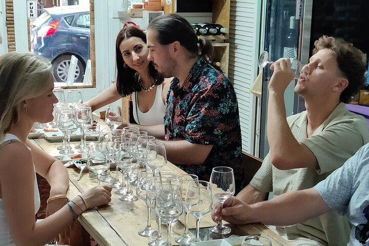 Ancient Roman and Greek Dinner With Ancient Wine Styles
