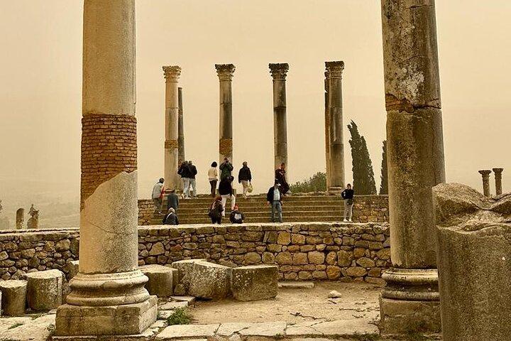 Volubilis, Moulay Idriss Zarhoun and Meknes Car Tour from Fes
