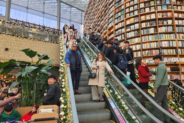 Essential Gangnam Tour (Incl. Dinner)-Hot Place of Seoul