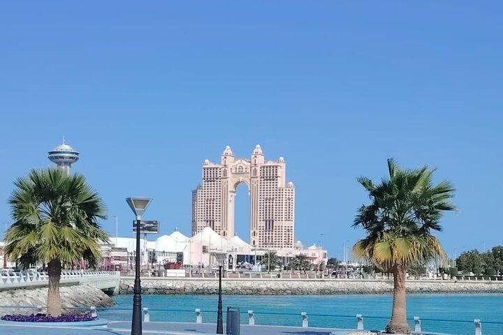 Private Abu Dhabi City Tour ( up to 09 Pax)