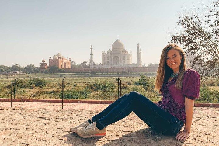 Taj Mahal Sunrise & Agra Fort Private Tour from Delhi
