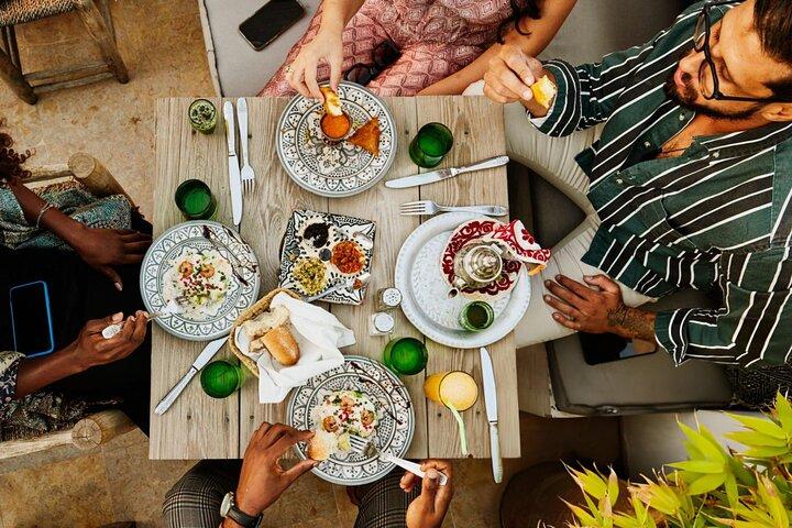 Marrakech Food Tasting Walking Tour with Dinner Included
