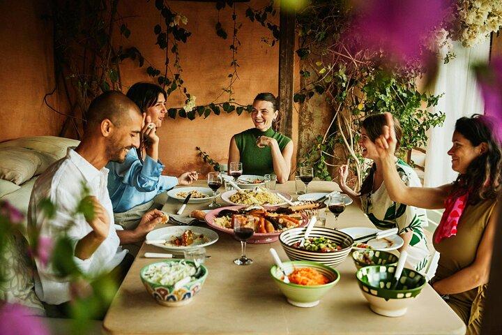 Marrakech Food Tasting Walking Tour with Dinner Included