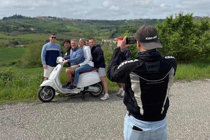 Chianti Vespa Adventure – Small Group from Florence