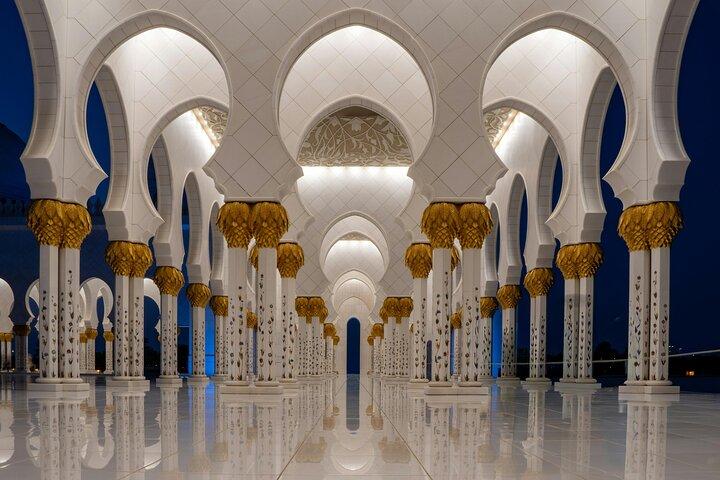 Private Night Transit Tour Grand Mosque Corniche and More