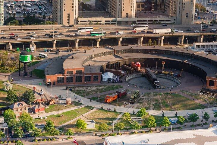Toronto City Highlights Express Bus Tour