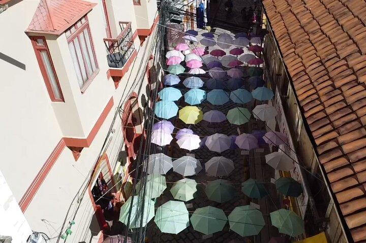 La Paz: Walking and Cable Car City Tour; Urban Experience