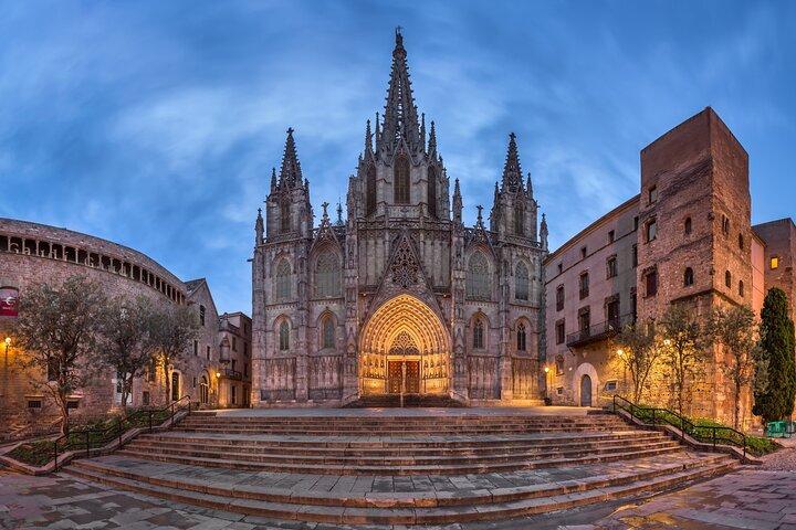 Photo Walking Tour Barcelona Cathedral Gothic Quarter El Born