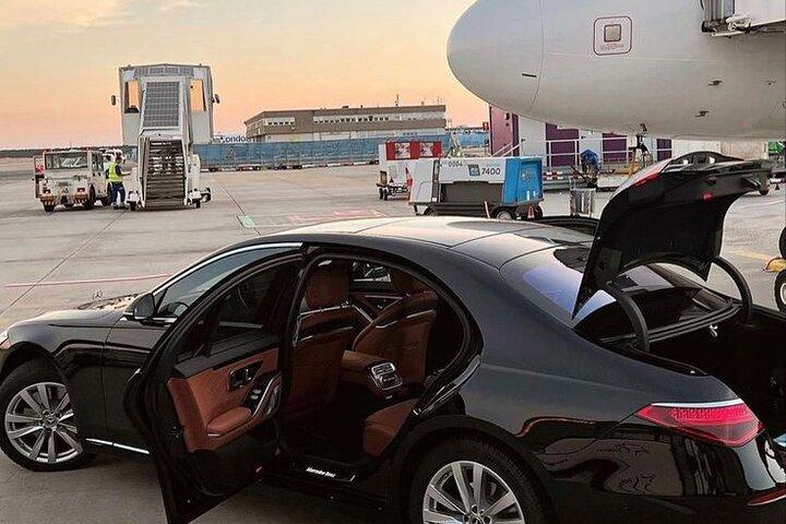 VIP Transfer Luxury Mercedes limo from Marrakech Airport Hotels