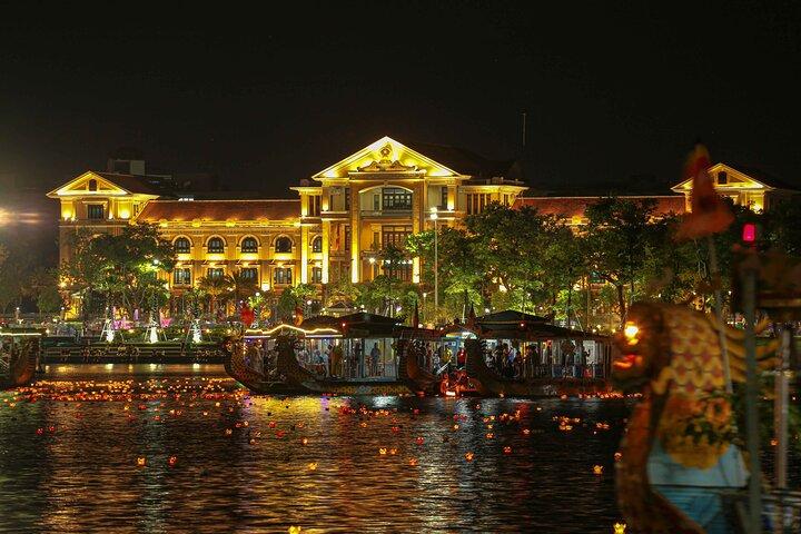 Hue: VIP Dragon Boat Dinner Cruise on the Perfume River