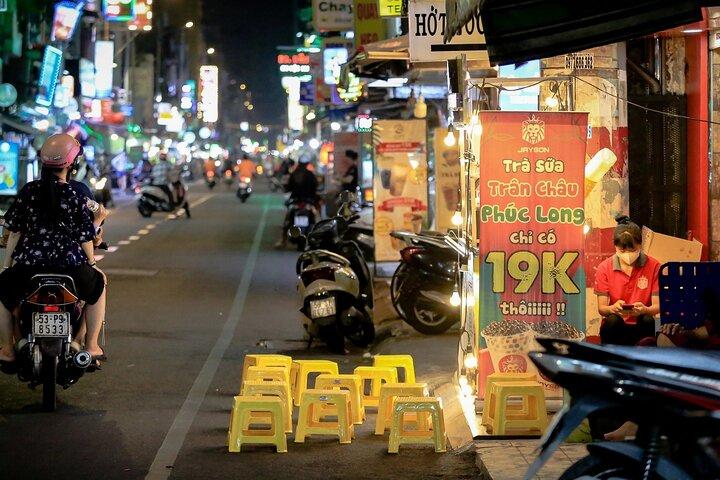 Saigon Street Food & Hidden Gems Tour: Live Like a Local