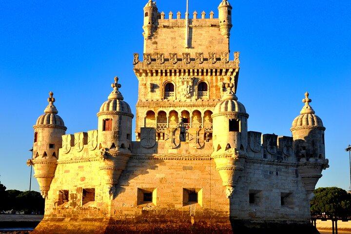 Lisbon Private Boat on the Tagus River: Discover Iconic Sights