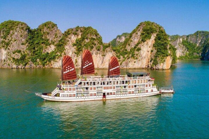 From Hanoi: Boutique 2D1N Halong Bay Cruise with Seaview Cabins