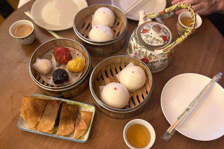 Bangkok Michelin Foodie Tour in Chinatown with 15+ tastings