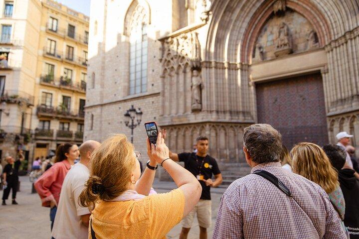 Barcelona Historical Walking Tour: Gothic Quarter and El Born