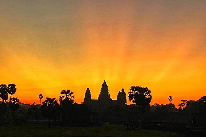 Explore Angkor Wat With Sunset-Siem Reap