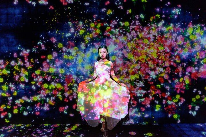 Tokyo: teamLab Planets & Toyosu Fish Market Guided Tour