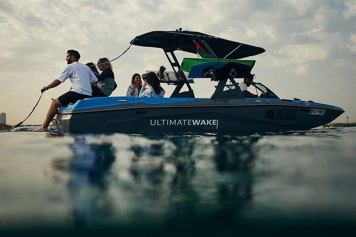 Wakesurfing and Wakeboarding Lessons in Dubai