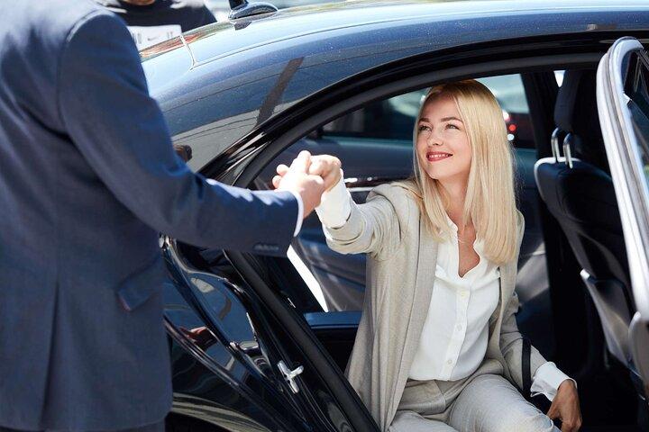 Private Transfer from Amsterdam Schiphol Airport to City Hotel
