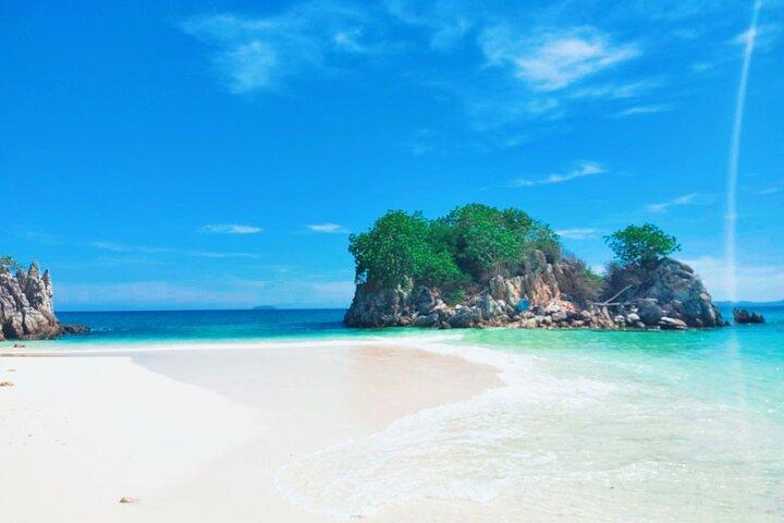 Yao Noi and Hong Island Day Trip by Speedboat from Phuket