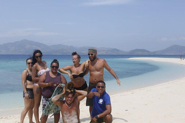 Private Coron Town Tour and Maquinit Hot Spring