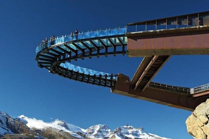 Columbia Icefield and Skywalk Tour from Calgary Canmore