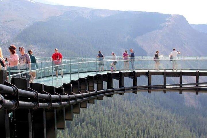 Columbia Icefield and Skywalk Tour from Calgary Canmore