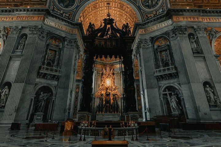 Rome's St. Peter’s Basilica Walking Guided Tour With Dome Climb