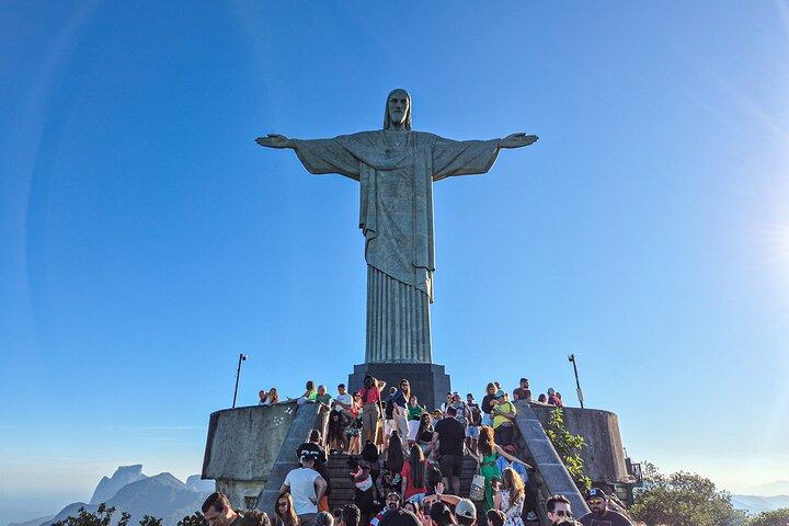 Skip The Line to Christ Redeemer By Train with Maracanã Stadium