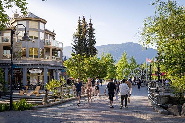 Vancouver Whistler Shannon Falls and Sea to Sky Gondola Day Tour