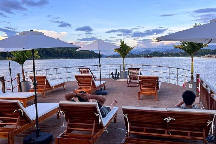 Luang Prabang Half Day Tour with Mekong River Sunset Cruise