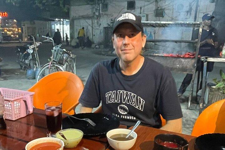 Dar es Salaam Night Tour with Local Dinner and Private Transfers
