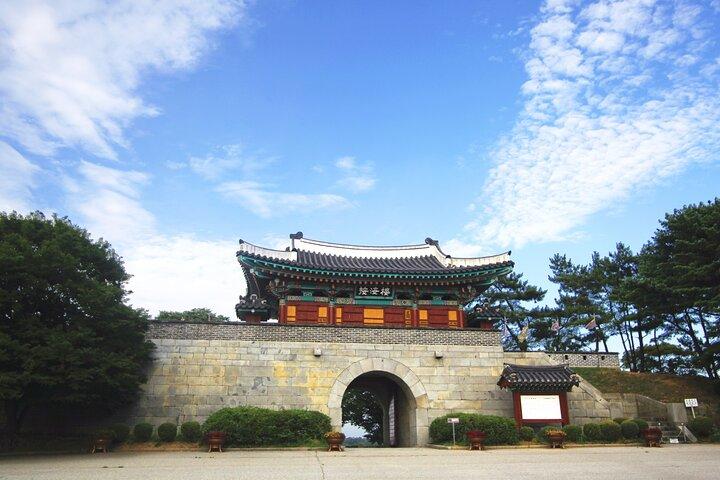 Local Ganghwa Island Private Guided Tour(Optional layover)
