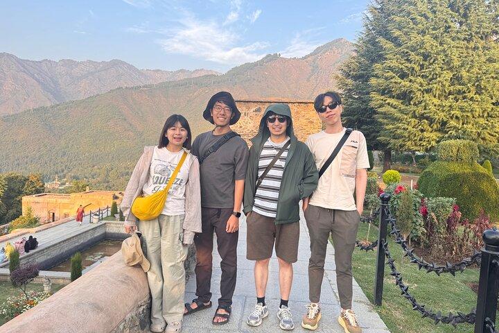 Srinagar Cycling Day Tour Explore Mughal Gardens and More