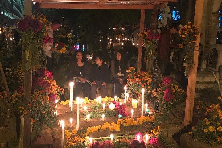Day of the Dead Night Tour: Oaxaca’s Cemeteries & Traditions