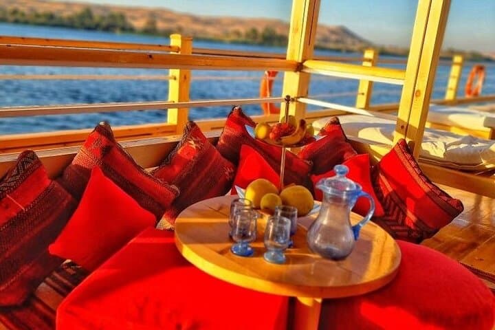 Exploring Workshops and Markets in Luxor(Private Tour)