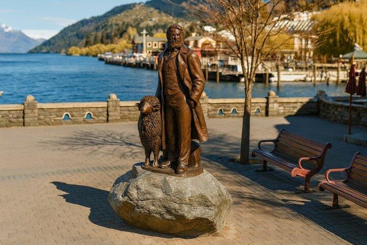 Queenstown Self Guided Walking Tour with an APP