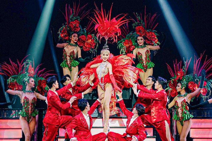 Simon Cabaret: Phuket’s Ladyboy Glamour Show