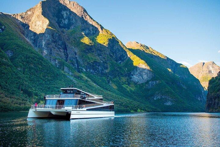 Flam Railway, Nærøyfjorden Cruise and Stegastein Viewpoint
