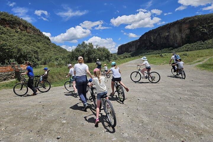 Day Tour to Lake Naivasha and Hell Gate