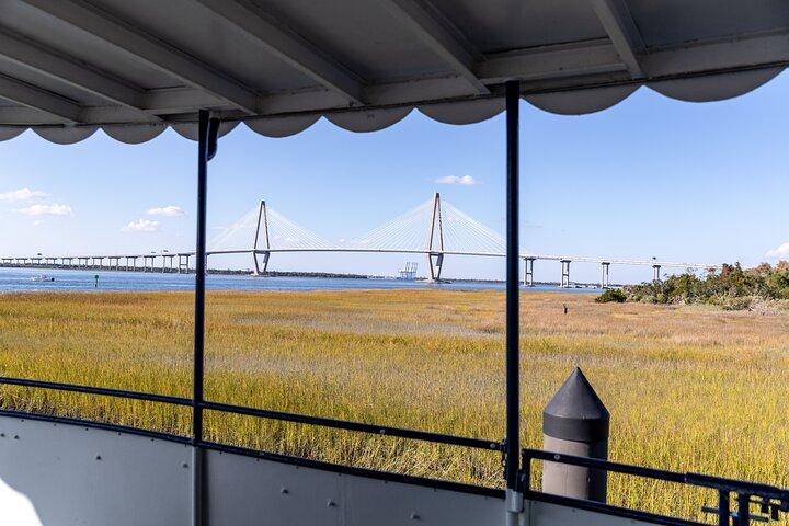 1.5-Hour Charleston Harbor Cruise with Live Narration