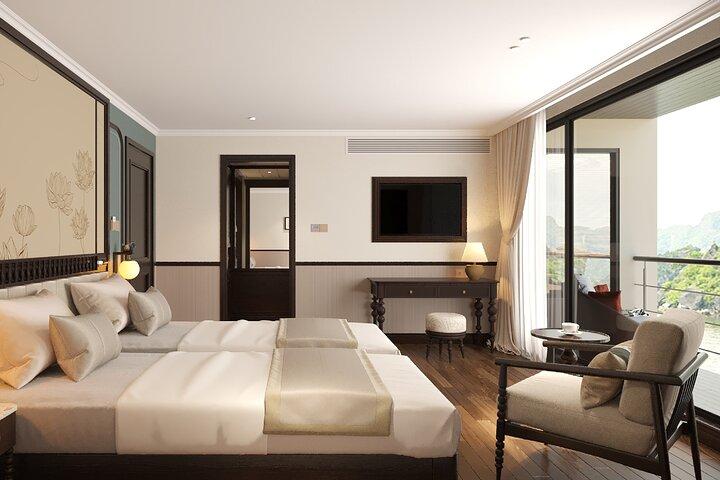 Lyra Signature Cruise Halong & Lan Ha Highlights from Hanoi
