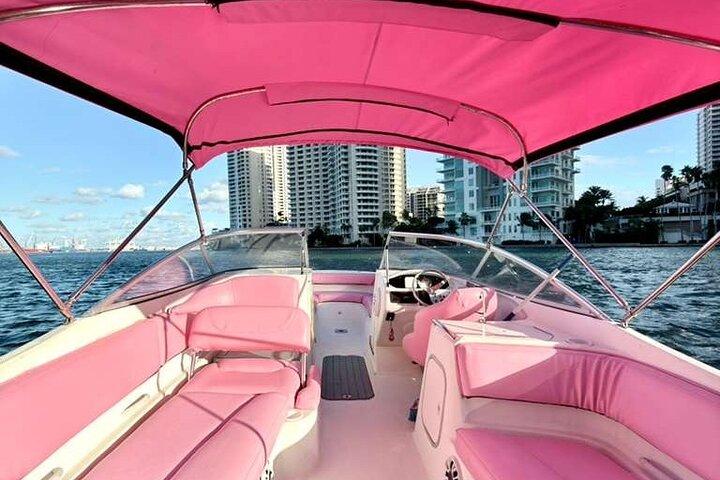 Private Boat Rental in Miami for 10 People