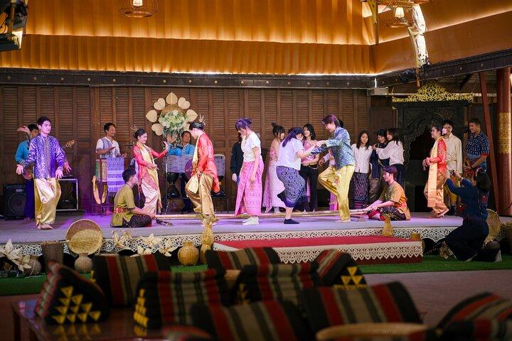 Pattaya Thai Thani Village Experience with Show and Workshop