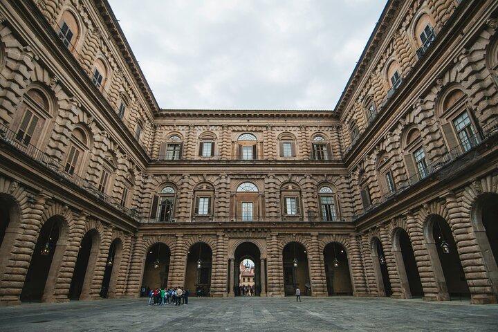 Uffizi Gallery and Pitti Palace Entry Tickets with Host