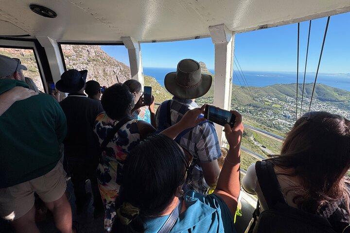 Table Mountain Tour with Round Trip Transfers