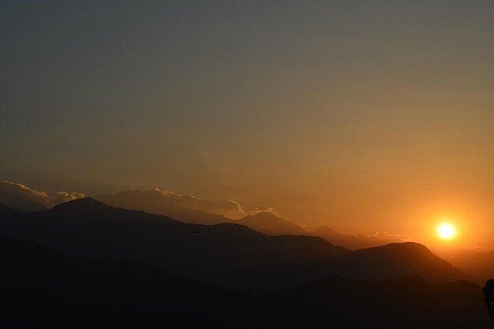 Luminous Sarangkot: A Breathtaking View of the Himalayas"