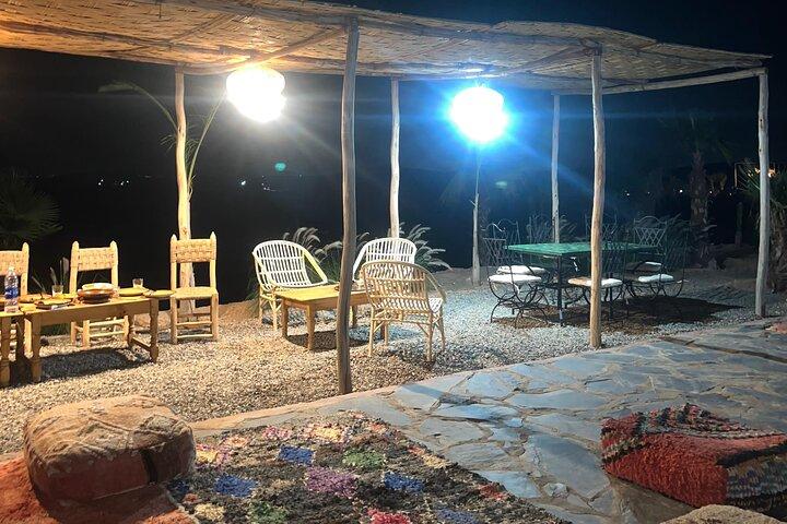 Agafay Desert Night Pass Dinner Show and Camel Ride Experience