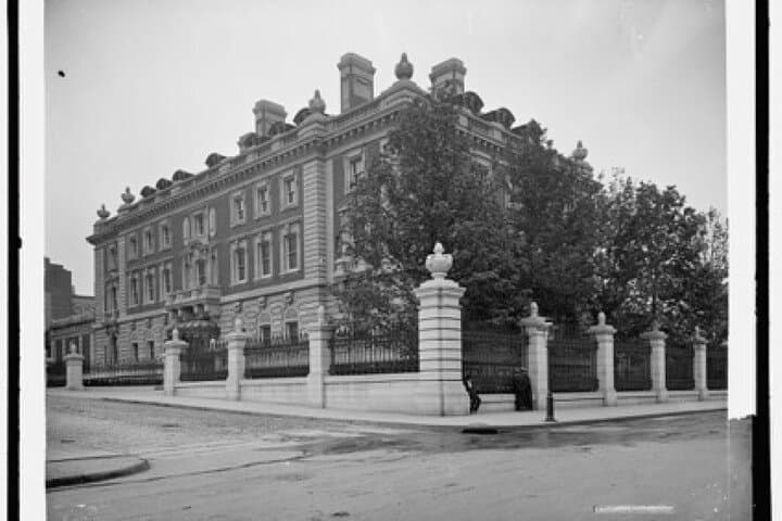 Bowery Boys' Gilded Age Mansions of 5th Avenue Walking Tour